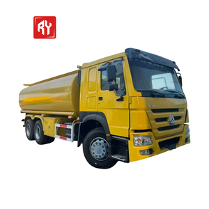 中古6*425000/30000LFlowメーター装備オイルタンカートラック-新品/中古SINOTRUK/HOWO軽量ディーゼル/天然ガス輸送 - Product Image 1
