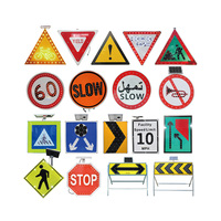 Panneau de signalisation de limitation de vitesse triangulaire à LED solaire avec film réfléchissant haute intensité en aluminium pour la sécurité routière