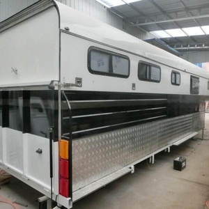 รถพ่วงม้าอลูมิเนียม HERUI Luxury Triple-Horse Gooseneck พร้อมที่เก็บอุปกรณ์ขี่ม้า ดีไซน์แอโรไดนามิก ได้รับการรับรองมาตรฐาน DOT สำหรับการขนส่งม้า รุ่นที่ 2 - Product Image 5