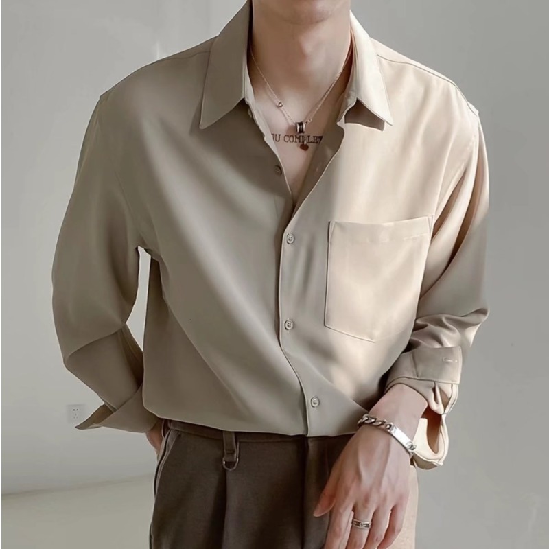 สีกากี