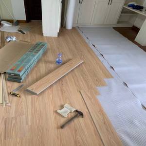 Imperméable à l'eau Réduction du <span class=keywords><strong>Bruit</strong></span> Bois Grain4mm 5mm 6mm Pvc Clic Verrouillage Spc <span class=keywords><strong>Sol</strong></span> Lvp <span class=keywords><strong>Sol</strong></span> Vinyle Plancher de Luxe Vinyle - Product Image 3