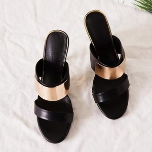 Nuevos zapatos de tacón alto de lujo negros estilo stiletto de diseñador - Zapatos de tacón alto elegantes para mujer personalizados por el diseñador - Product Image 3