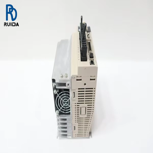Servomoteur AC SGDV5R4D01A002000 SGDV5R4D01A SGDV5R4D pour l'automatisation industrielle, pièces de machines CNC, unité d'amplification servo - Product Image 1