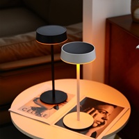 Lampe de table LED tactile rechargeable à énergie solaire 2000 mAh sans fil, pour restaurant, extérieur, vente en gros, style nordique moderne, intensité réglable