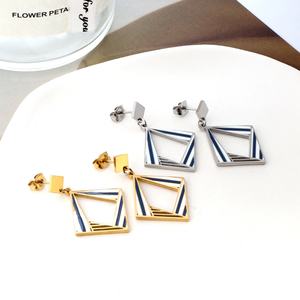 ต่างหูวงกลมสแตนเลสขนาดใหญ่สำหรับงานซับลิเมชั่น ปลอดสารก่อภูมิแพ้ มีสีสันให้เลือก - Product Image 6