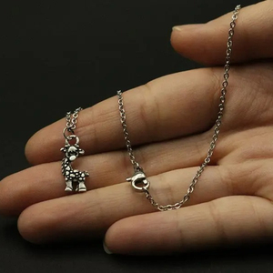 Ciondolo Giraffa Kawaii, Collana con Animale Carino per Donne, Gioiello a Forma di Piccola Giraffa, Adorabile Amuleto Safari, Dolce Regalo per Lei - Product Image 5