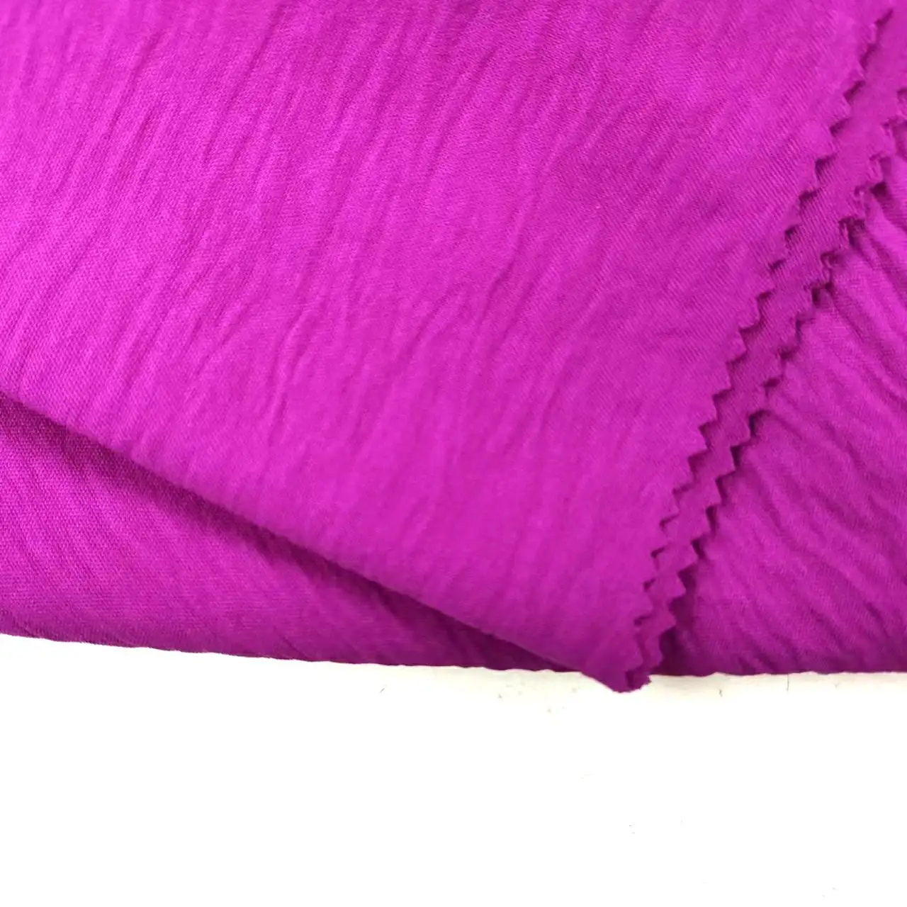 ผ้าเครป180D สีม่วงสำหรับชุดเดรสผ้าชีฟองผ้าเครปไหลเวียนของอากาศโพลีเอสเตอร์100 Super CEY