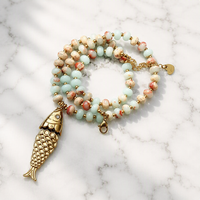 Collier bohème printemps-été en pierres naturelles colorées avec pendentif poisson en acier inoxydable – Plusieurs couleurs disponibles