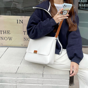 Bolso tipo silla de montar de estilo coreano para mujer, bolso cruzado blanco con correa ancha para el hombro y cierre de cremallera, gran capacidad, primavera 2021 - Product Image 2