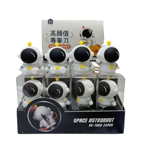 AL creativo astronauta sacapuntas hamburguesa patatas fritas estudiantes Sacapuntas de silicona fresa oso estudiante Mini sacapuntas - Product Image 1