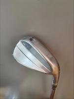 Ensemble de wedges de golf personnalisés, directement d'usine, avec design multi-bounce, rainures à haute rotation et grip antidérapant, pour les grossistes mondiaux en golf