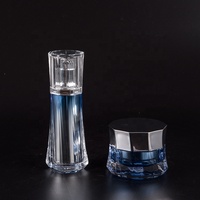 Emballage de flacon cosmétique en acrylique en forme de jupe personnalisée