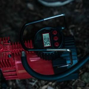 Venta caliente Metal <span class=keywords><strong>12V</strong></span> 150psi medidor de presión Digital portátil <span class=keywords><strong>Mini</strong></span> <span class=keywords><strong>compresor</strong></span> de aire de coche con pantalla Digital para Inflador de neumáticos de coche - Product Image 5