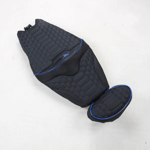 Housse de selle de scooter en tissu suédé à motif diamant de luxe personnalisée YLB Design - Product Image 5