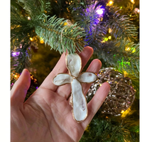 2 pièces de décorations suspendues de Noël en coquilles d'huîtres naturelles de 3 pouces avec ornements en forme de croix, cadeau de mariage sur le thème de la plage côtière