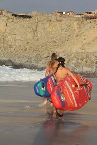 2026 Skatinger Planche de surf gonflable <span class=keywords><strong>Stand</strong></span> <span class=keywords><strong>Up</strong></span> <span class=keywords><strong>Paddle</strong></span> (SUP) personnalisée, fabriquée en usine, pour les activités nautiques, avec pompe et accessoires, vente en gros - Product Image 4