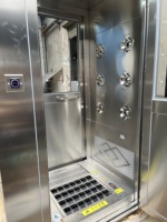 Cabine de douche à air automatique avec machine de nettoyage des semelles