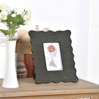 Cadre photo moderne de luxe en rotin noir pour décoration de table Cadre photo fait main avec photos en verre