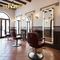 Miroir de salon moderne en or pleine longueur avec éclairage Miroir Led avec cadre doré Rectangle Miroir mural Led personnalisé Coupe de cheveux