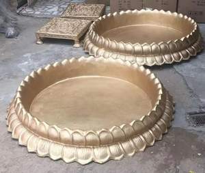 Urli en fibre de forme florale de lotus doré, magnifique et traditionnel, de 4 / 5 / 5,5 pieds, pour les cérémonies de Haldi et de mariage, URLI HALDI TUBS OEM ODM - Product Image 2