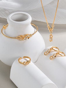 Modische Bestseller Kinder-Schmuckset Niedliches Vergoldetes Blumen-<span class=keywords><strong>Set</strong></span> mit Halskette, Ohrringen, Armband und Ring Besetzt mit Glänzenden Zirkonia - Product Image 5