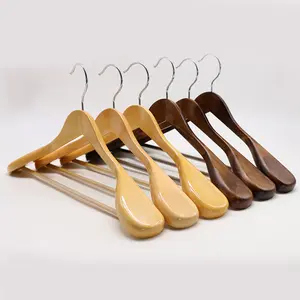 Wholesale Suit Clothes Store Black Wooden Hanger High Grade Wide Shoulder Hotel Cedar Wood Hanger For Clothing