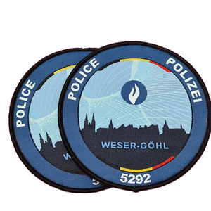 Großhandel Produktion unregelmäßige Form Klett verschluss gewebte Patch Kleidung Zubehör Chiffon Stoff Blume Logo - Product Image 1