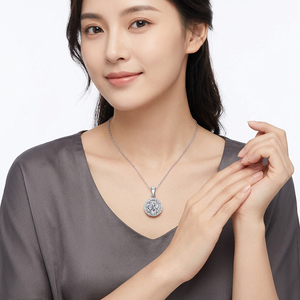 Collar con Colgante de Moissanita de Plata 925 para Mujer, Corte Brillante Redondo, Engaste de Garra, Bañado en Rodio, Estilo Clásico, Cadena de Caja - Product Image 5