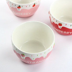 Vente directe d'usine de bols à nouilles instantanées en céramique, bols à nouilles pour la maison, bols à gâteau aux fraises de 6 pouces, jolis bols à yaourt. - Product Image 1