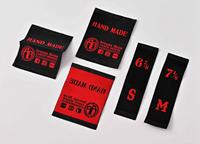 Étiquettes de vêtements avec logo personnalisé Étiquettes carrées tissées pour perruque en satin thermocollant pour chemises Étiquettes rectangulaires en polyester 3D pour vêtements Sacs Chaussures