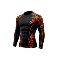 Rash Guard Pria Lengan Panjang O-Neck Custom Print Motif Geometris Oranye Hitam di Bagian Depan, Bahan Spandex Bernapas, Anti-UV, Cepat Kering