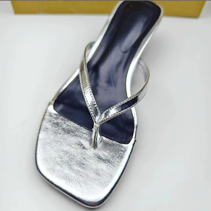 Sandales à talons carrés pour femmes, style français, noires, à lanières, ouvertes, sans talon, mode été - Product Image 5