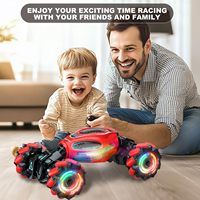 Voiture RC de cascades HOSHI 1611 PRO 1/18 4WD avec retournement à 360°, contrôle gestuel, moteur sans noyau 2.4G, jouet télécommandé RTR, 2x piles