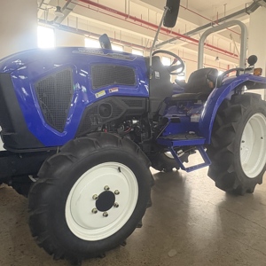 50HP 4WD Nouveaux tracteurs agricoles SEEYES TC504 Agriculture pour multi-usages avec une excellente qualité et une haute efficacité - Product Image 3