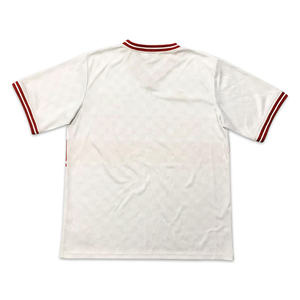 Camiseta de Fútbol Clásica Personalizada al por Mayor, Cuello en V, Manga Corta, Transpirable, con Diseño en Blanco para Usar en Verano - Product Image 2