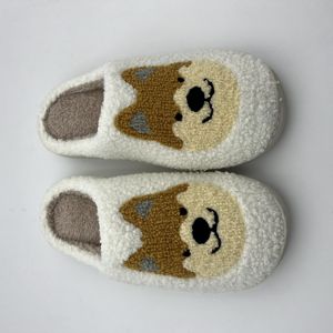 Vente en gros de pantoufles d'intérieur brodées pour chiens et chiots mignons, glissières de maison chaudes pour femmes, semelles souples, confortables, antidérapantes, à usage domestique - Product Image 6