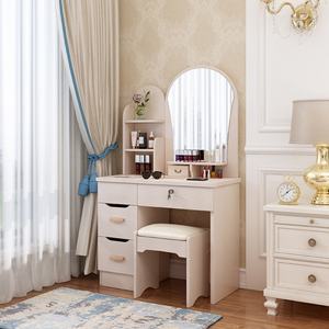 Coiffeuse trapézoïdale avec miroir pour chambre à coucher et chaise de coiffeuse - Product Image 5