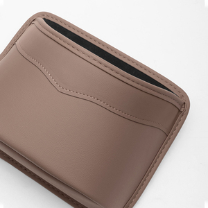 Autositz-Rückenlehnen- und Seitentür-Organizer Kratzfestes Leder YECAI Universelle Auto-Aufbewahrungstasche für Familienreisen-Essentials - Product Image 6