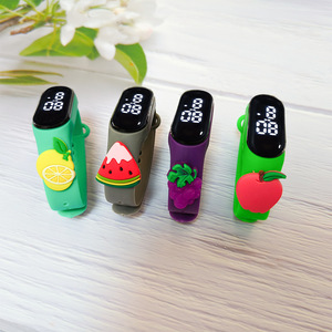 นาฬิกาข้อมือเด็กแบบดิจิตอลซิลิโคน LED ขายส่ง นาฬิกาเด็กดีไซน์พิเศษ นาฬิกาสปอร์ตดิจิตอล อุปกรณ์อิเล็กทรอนิกส์อัจฉริยะแบบสวมใส่ - Product Image 3