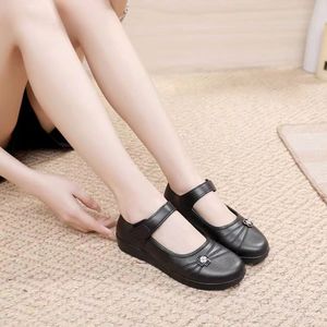 2025 autunno/inverno <span class=keywords><strong>scarpe</strong></span> basse da <span class=keywords><strong>donna</strong></span> in tinta unita <span class=keywords><strong>con</strong></span> punta tonda alla moda in <span class=keywords><strong>Velcro</strong></span> <span class=keywords><strong>con</strong></span> bocca poco profonda - Product Image 6