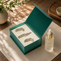 Boîte cadeau rigide à rabat noir enduit, classique, unique et de qualité supérieure, avec finition UV brillante, pour la présentation de montres, de kits de spa de luxe et d'accessoires.