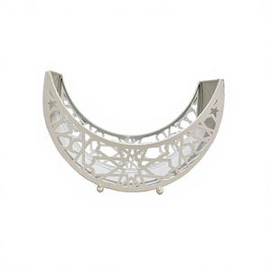 Plateau Ramadan en acier inoxydable blanc, fait main, en forme de lune, pour dattes et chocolats, pour hôtels et restaurants. - Product Image 1