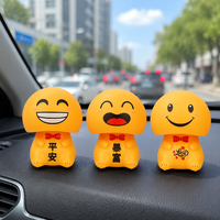 Hadiah Unik Mobil Dekorasi Tahun Baru 2-Inci untuk Boneka Goyang Otomatis Tenaga Surya Kerajinan Dekorasi