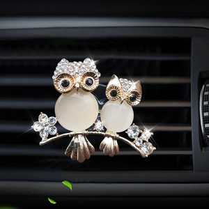 Ambientador de coche con diseño de búho de diamantes brillantes para rejilla de ventilación, difusor de fragancia sólido para coche - Product Image 2