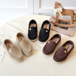 Mocassini Casual in Pelle Monocolore per Bambini, Nuovi Modelli Primavera Autunno 2026, Scarpe Morbide Slip-on per Bambini e Bambine - Product Image 3