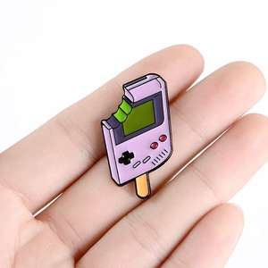 Wowei bros Aloi logam cetak UV pin Enamel lencana koboi dan kucing imut untuk tas buku dan pakaian teknik berlapis - Product Image 1