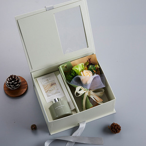 Set Regalo Festivo con Fiori Eterni Stampati UV su Carta Aromaterapica per la Festa della Mamma, del Insegnante, Compleanno, per Mamma e Amiche Insegnanti - Product Image 2