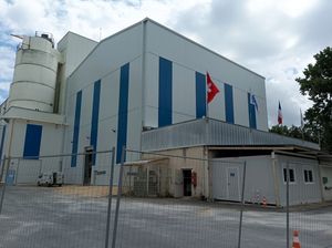 Entrepôt industriel préfabriqué en acier de 585m2 Bourg-des-Maisons France Structures en acier Bâtiment - Product Image 2