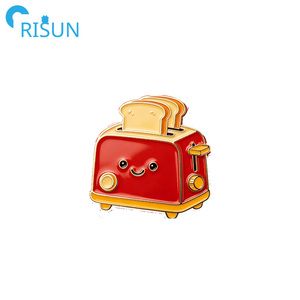 Pin de solapa de esmalte blando con logotipo personalizado de fábrica, diseño de máquina de hornear pan tostado, panadería, repostería, postres y productos alimenticios, tipo broche - Product Image 3