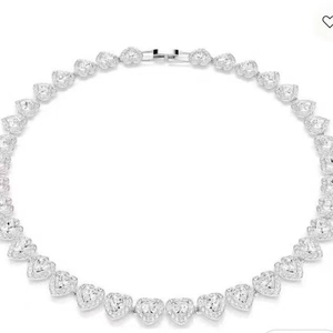 Hoge Kwaliteit Mode Full Diamant Hartvormige Ketting Met Crystal Inlay Charmante Sieraden Vrouwen Ketting Groothandel Accessoires - Product Image 1